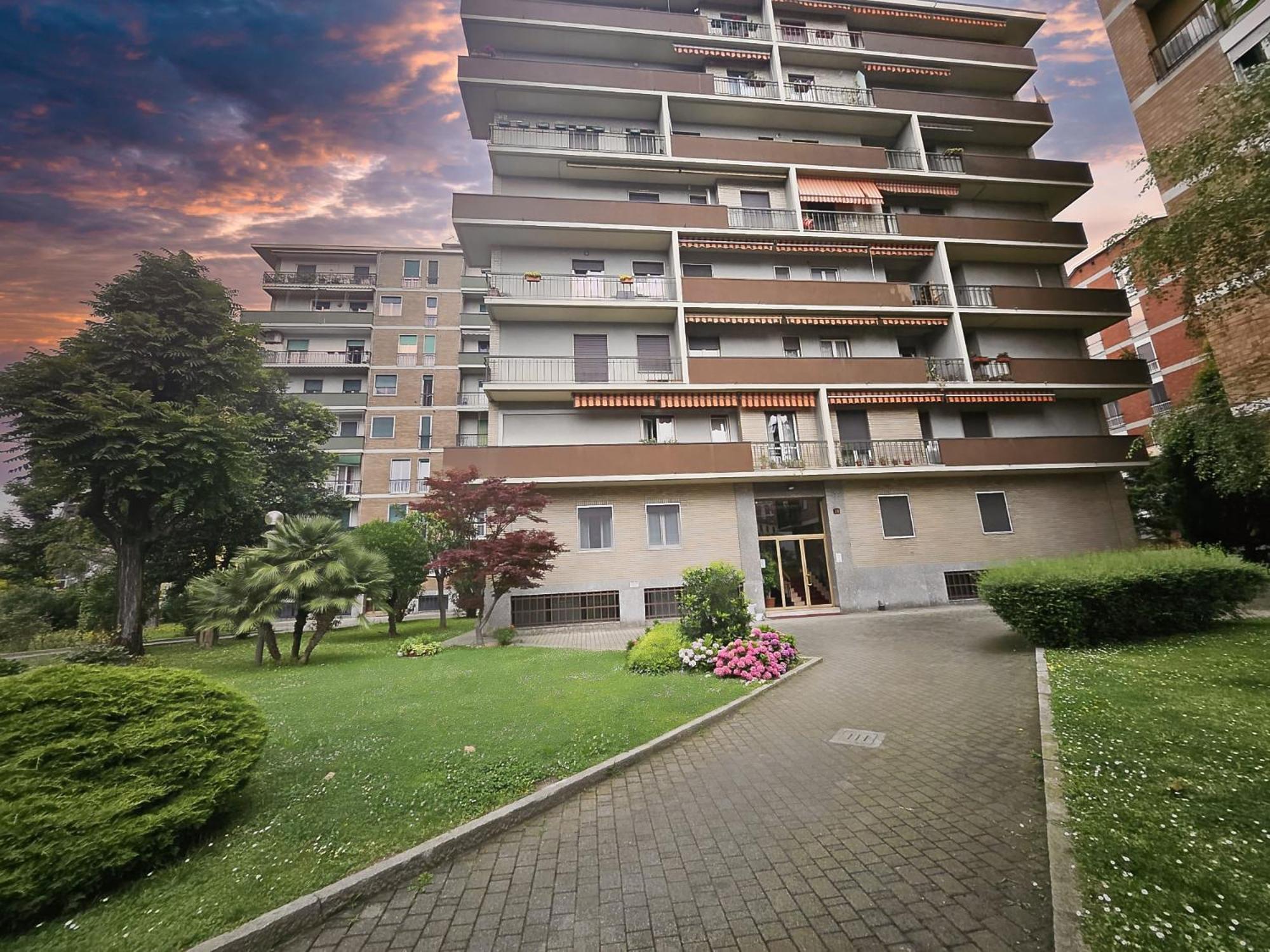 Hbhall Linate Apartment Milan Extérieur photo